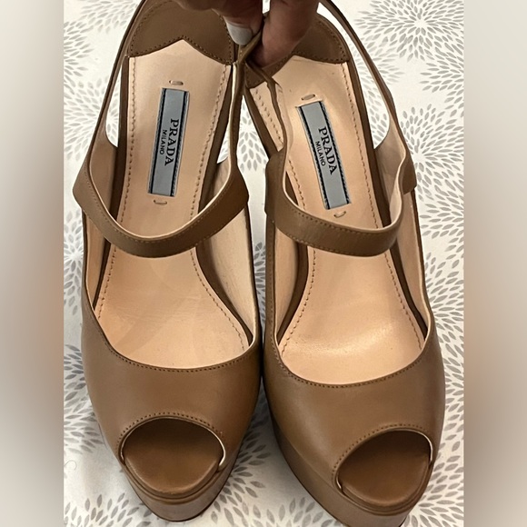 Prada peep toe Mary Jane platform heels SZ 35.5 - Picture 5 of 8
